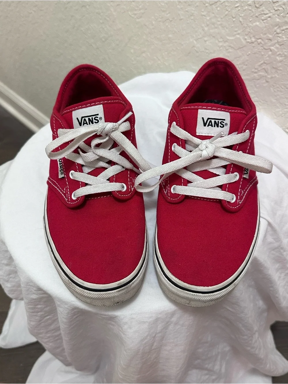 Vans Authentic Red Canvas Lace-Up Sneakers Women’s Size US Youth 6 Unisex